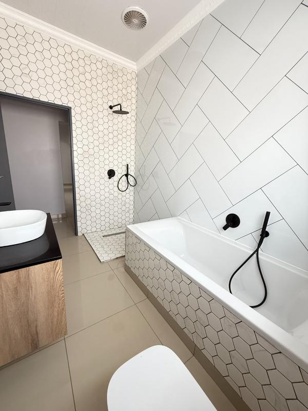 5 Bedroom Property for Sale in Tafelzicht Western Cape